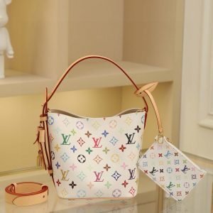 This All In BB handbag showcases playful details from the x Takashi Murakami reissue collection. Monogram coated canvas displays the artist's vibrant rainbow hues, while the signature logo is adorned with bow and padlock accents. Adjustable calf leather handles and a leather shoulder strap allow versatile carrying options—by hand, over the shoulder, or crossbody.Dimensions: 16*12*18cm